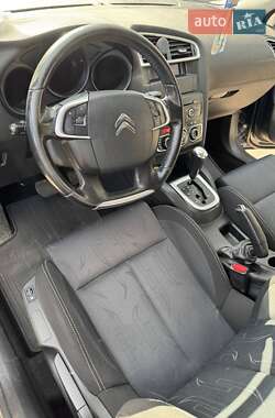 Хетчбек Citroen C4 2012 в 
