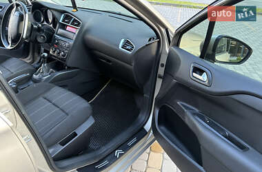 Хэтчбек Citroen C4 2012 в 