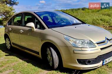 Хэтчбек Citroen C4 2005 в 