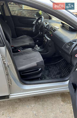 Хэтчбек Citroen C4 2006 в 