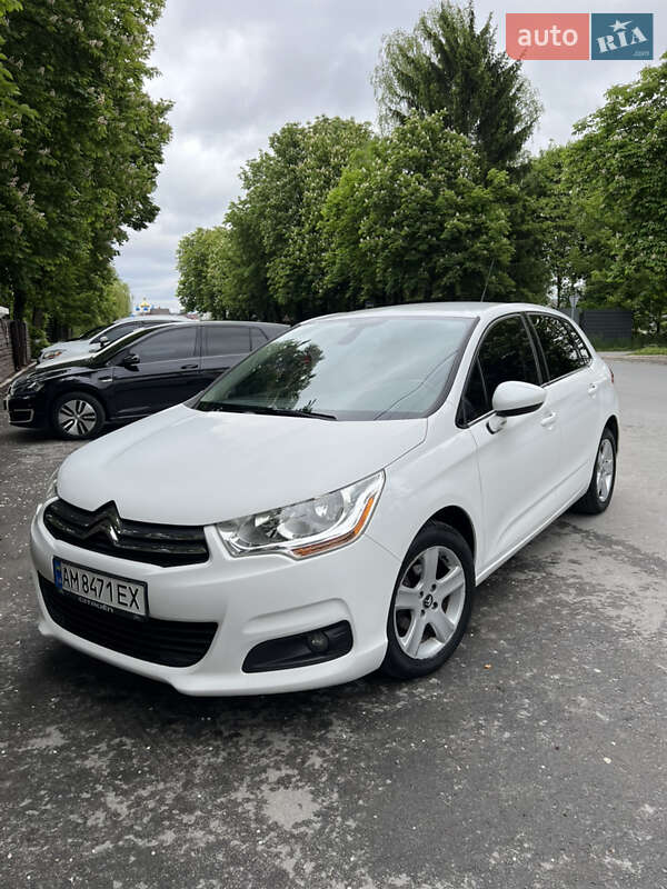 Хетчбек Citroen C4 2012 в 