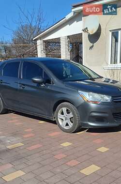Хэтчбек Citroen C4 2012 в 
