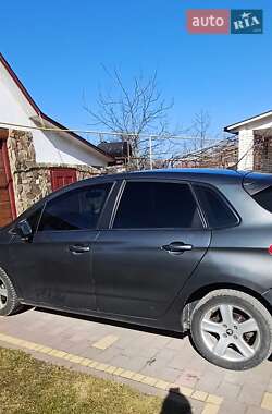 Хэтчбек Citroen C4 2012 в 
