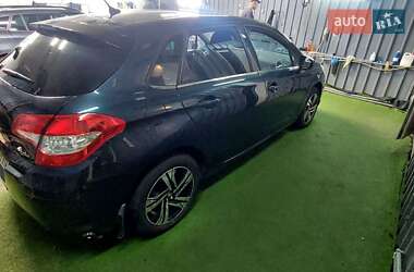 Хэтчбек Citroen C4 2012 в 