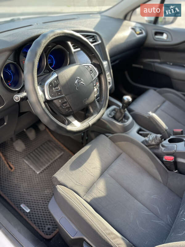 Хэтчбек Citroen C4 2011 в Черкассах