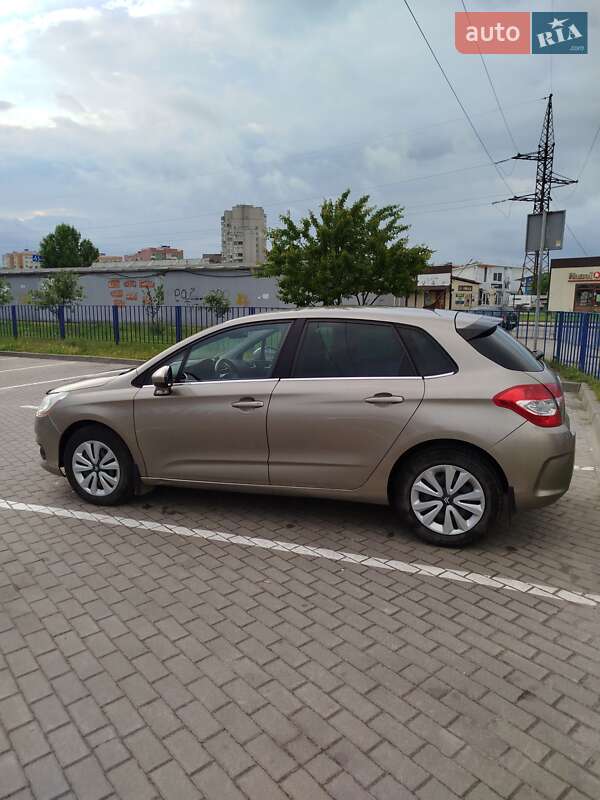 Хэтчбек Citroen C4 2011 в Львове
