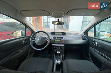 Хэтчбек Citroen C4 2009 в 