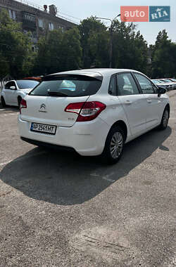 Хэтчбек Citroen C4 2013 в 