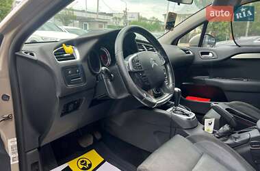Хэтчбек Citroen C4 2011 в 
