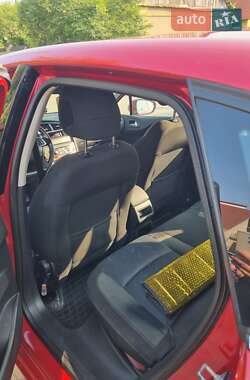 Хэтчбек Citroen C4 2013 в 