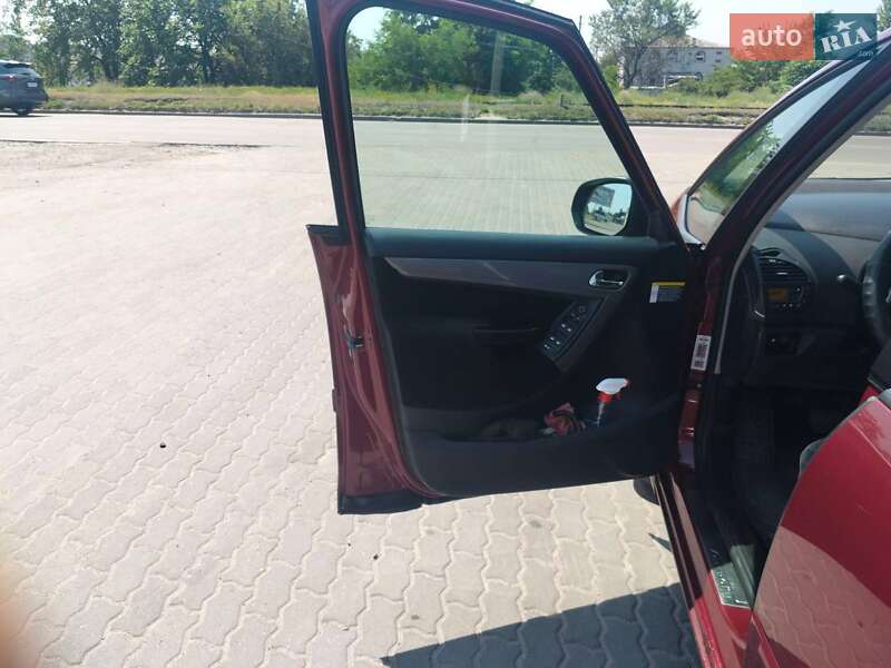 Хэтчбек Citroen C4 2008 в Кременчуге фото 5 Хэтчбек Citroen C4 2008 в Кременчуге