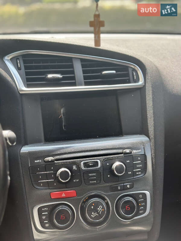 Хэтчбек Citroen C4 2015 в Ивано-Франковске