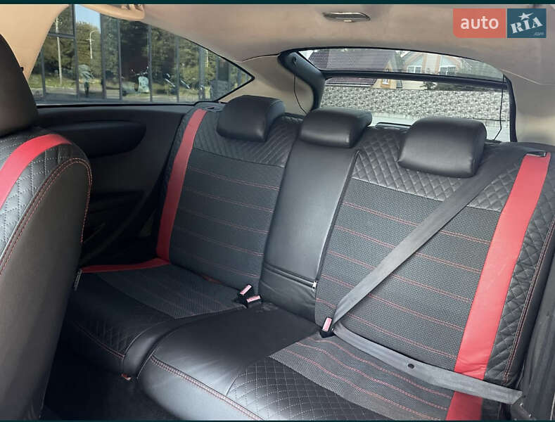 Хэтчбек Citroen C4 2005 в Горишних Плавнях фото 5 Хэтчбек Citroen C4 2005 в Горишних Плавнях