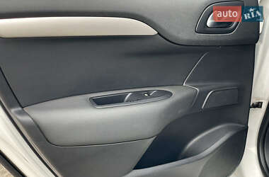 Хэтчбек Citroen C4 2013 в 