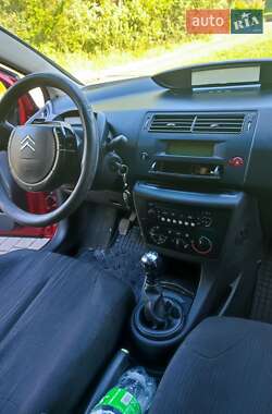 Хэтчбек Citroen C4 2007 в 