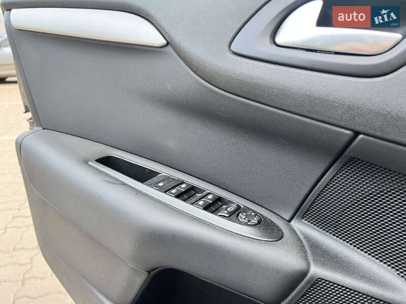 Хэтчбек Citroen C4 2012 в Сумах