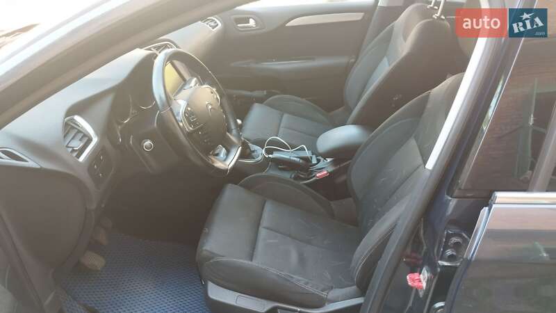 Хэтчбек Citroen C4 2011 в Конотопе фото 19 Хэтчбек Citroen C4 2011 в Конотопе