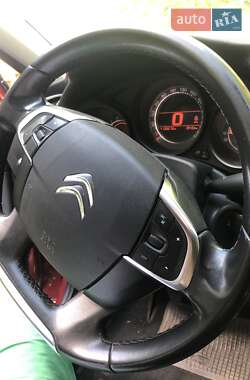 Хетчбек Citroen C4 2013 в 