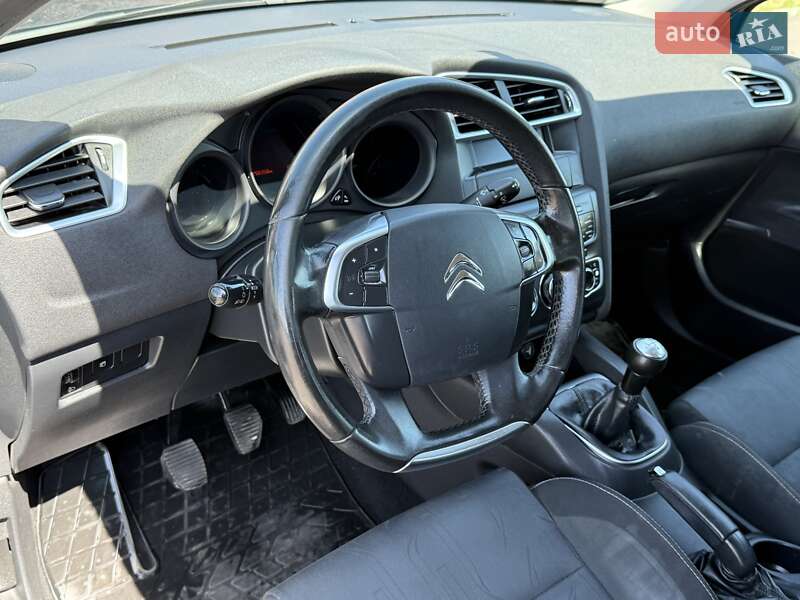 Хэтчбек Citroen C4 2012 в Киеве