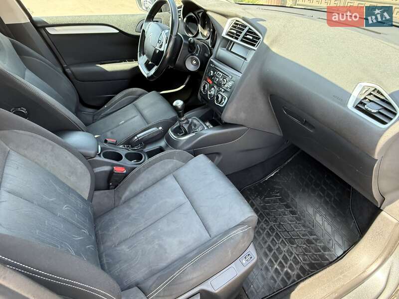 Хэтчбек Citroen C4 2012 в Киеве