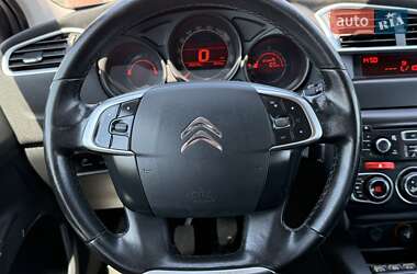 Хэтчбек Citroen C4 2012 в 