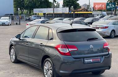 Хэтчбек Citroen C4 2012 в 
