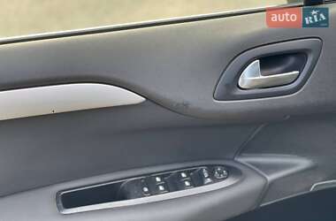 Хэтчбек Citroen C4 2012 в 