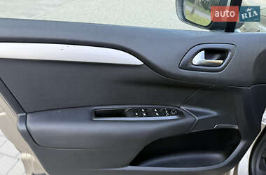 Хэтчбек Citroen C4 2011 в 