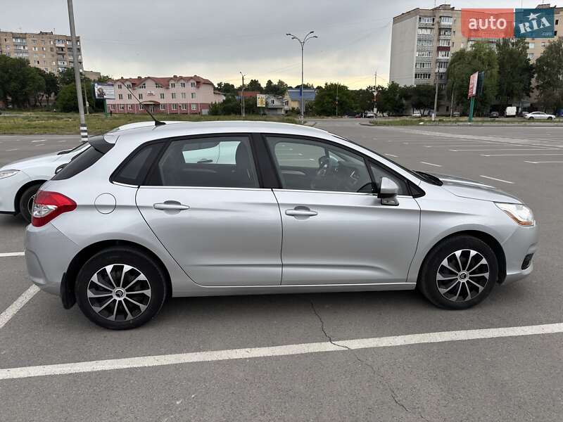 Хэтчбек Citroen C4 2012 в Каменец-Подольском