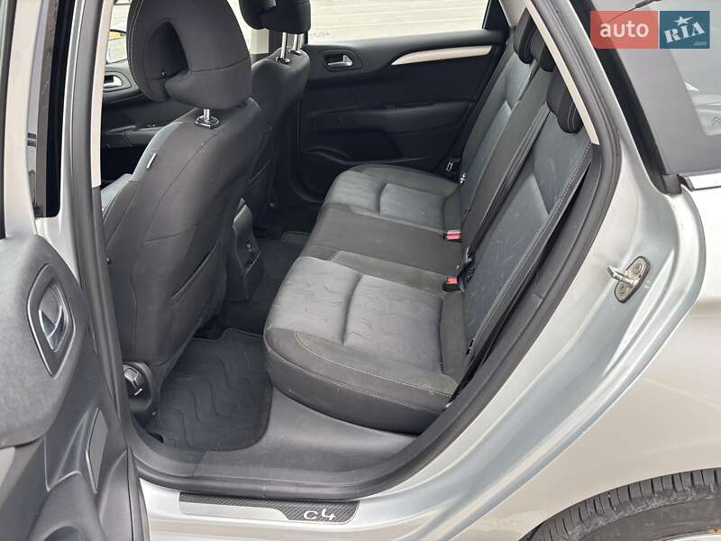 Хэтчбек Citroen C4 2012 в Каменец-Подольском