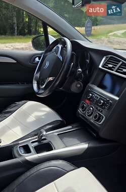Хэтчбек Citroen C4 2011 в 