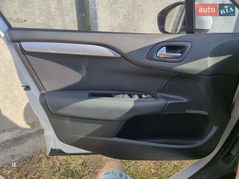 Хетчбек Citroen C4 2013 в Києві