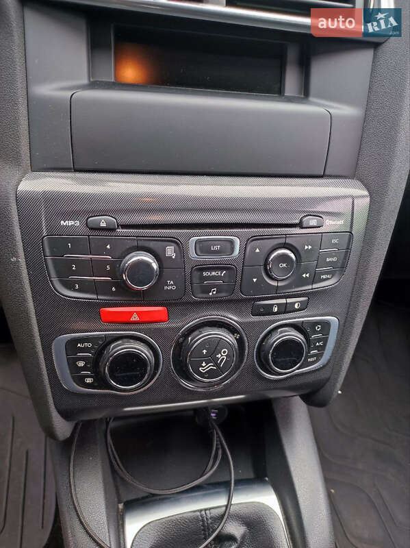 Хэтчбек Citroen C4 2012 в Киеве