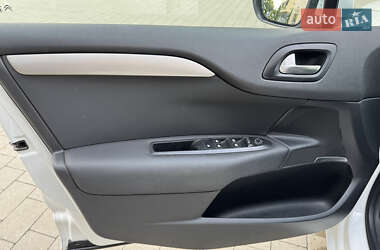 Хэтчбек Citroen C4 2012 в 