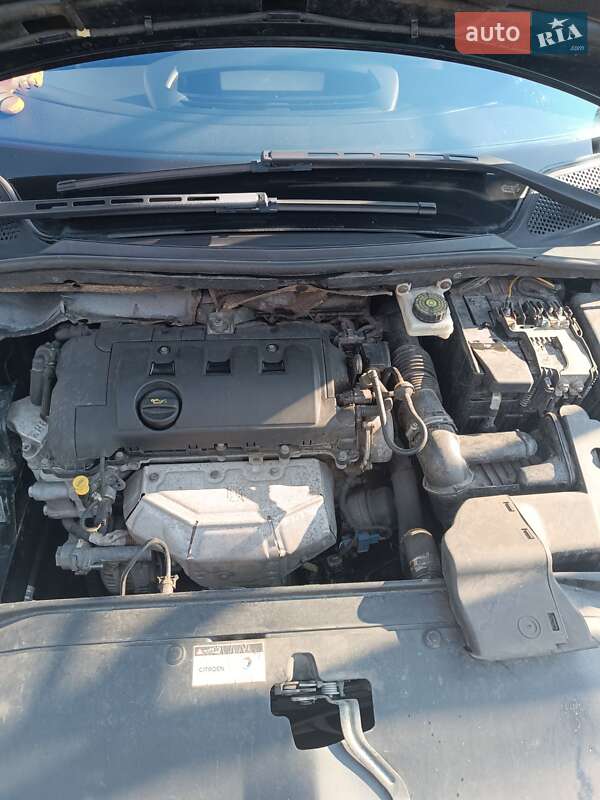 Хэтчбек Citroen C4 2008 в Млинове