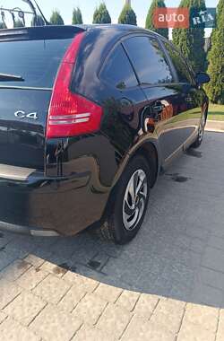 Хэтчбек Citroen C4 2008 в 