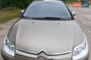 Хэтчбек Citroen C4 2010 в 