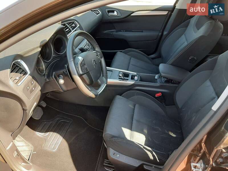 Хэтчбек Citroen C4 2014 в Борисполе
