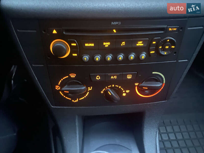 Хэтчбек Citroen C4 2009 в Прилуках фото 12 Хэтчбек Citroen C4 2009 в Прилуках