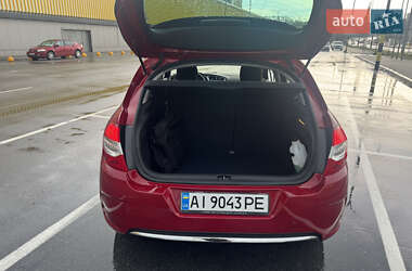 Хэтчбек Citroen C4 2012 в 