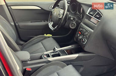 Хэтчбек Citroen C4 2012 в 