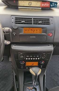 Хэтчбек Citroen C4 2005 в 