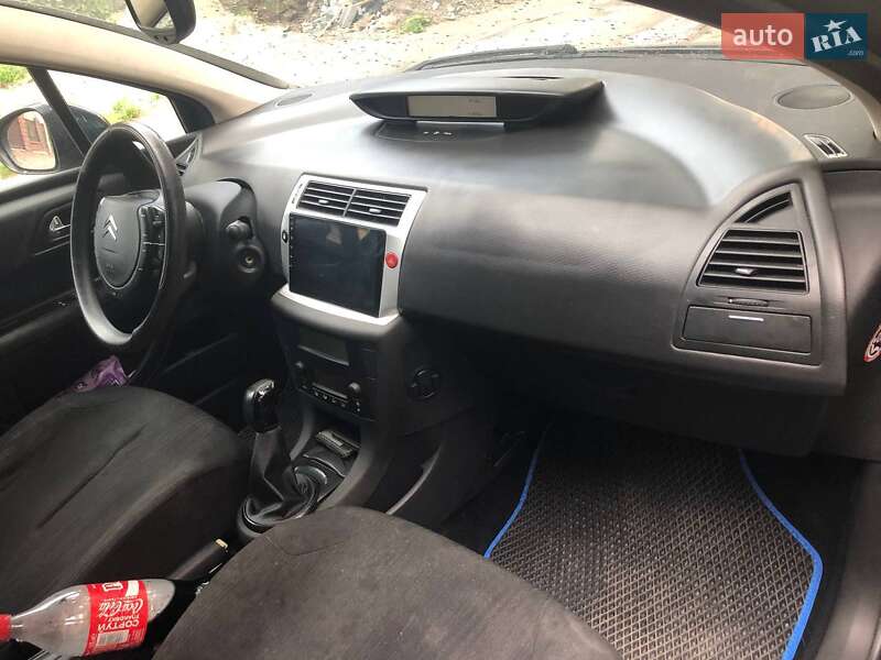 Хэтчбек Citroen C4 2009 в Ровно