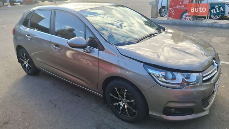 Хэтчбек Citroen C4 2016 в Киеве
