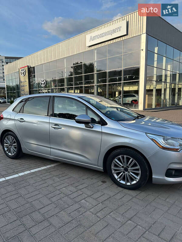 Хэтчбек Citroen C4 2011 в Луцке