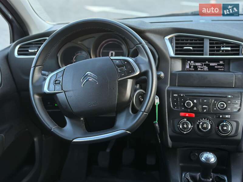 Хэтчбек Citroen C4 2016 в Киеве фото 16 Хэтчбек Citroen C4 2016 в Киеве