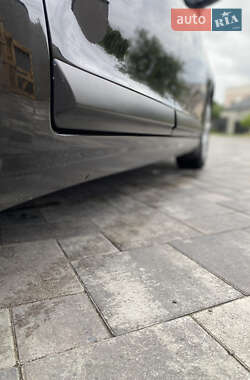 Хэтчбек Citroen C4 2009 в 