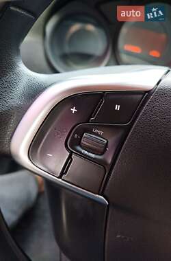 Хетчбек Citroen C4 2012 в 