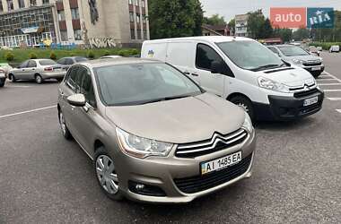 Хэтчбек Citroen C4 2012 в 