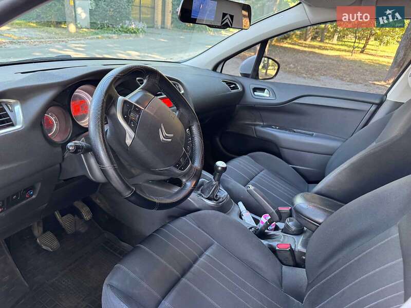Хэтчбек Citroen C4 2011 в Киеве фото 11 Хэтчбек Citroen C4 2011 в Киеве